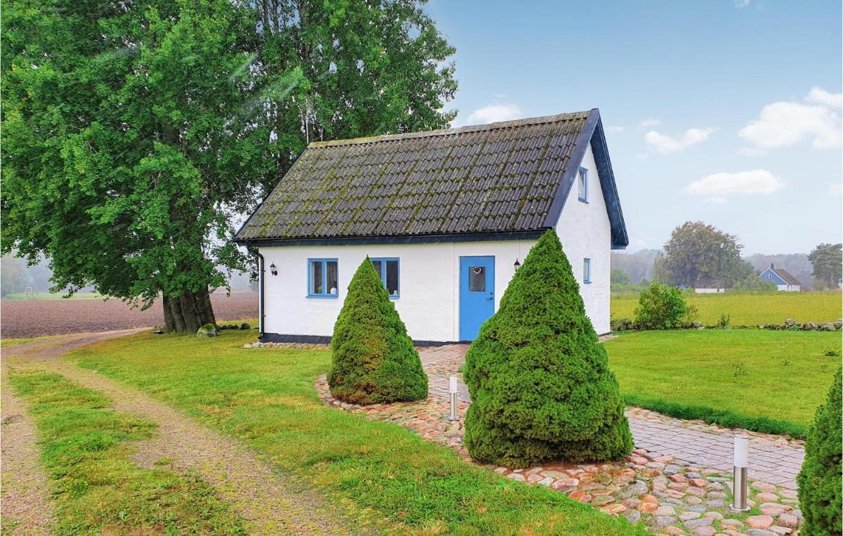 2 Bedroom Beautiful Home In Hörby