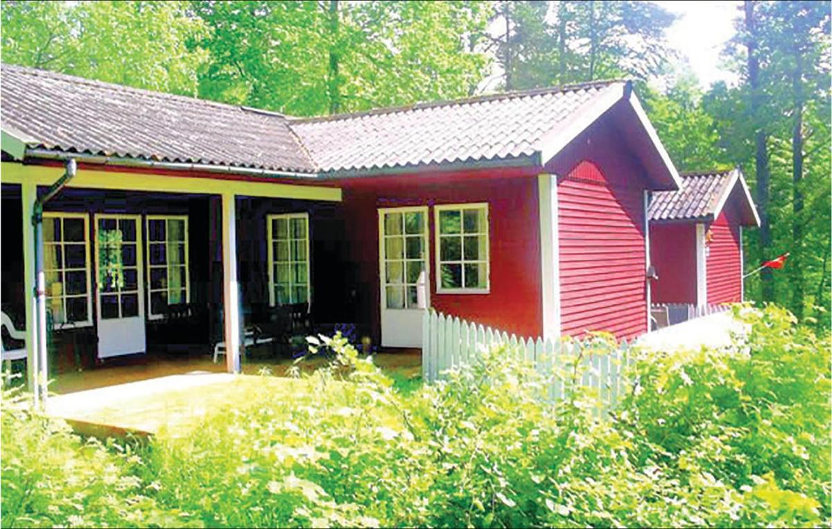 4 Bedroom Cozy Home In Hörby