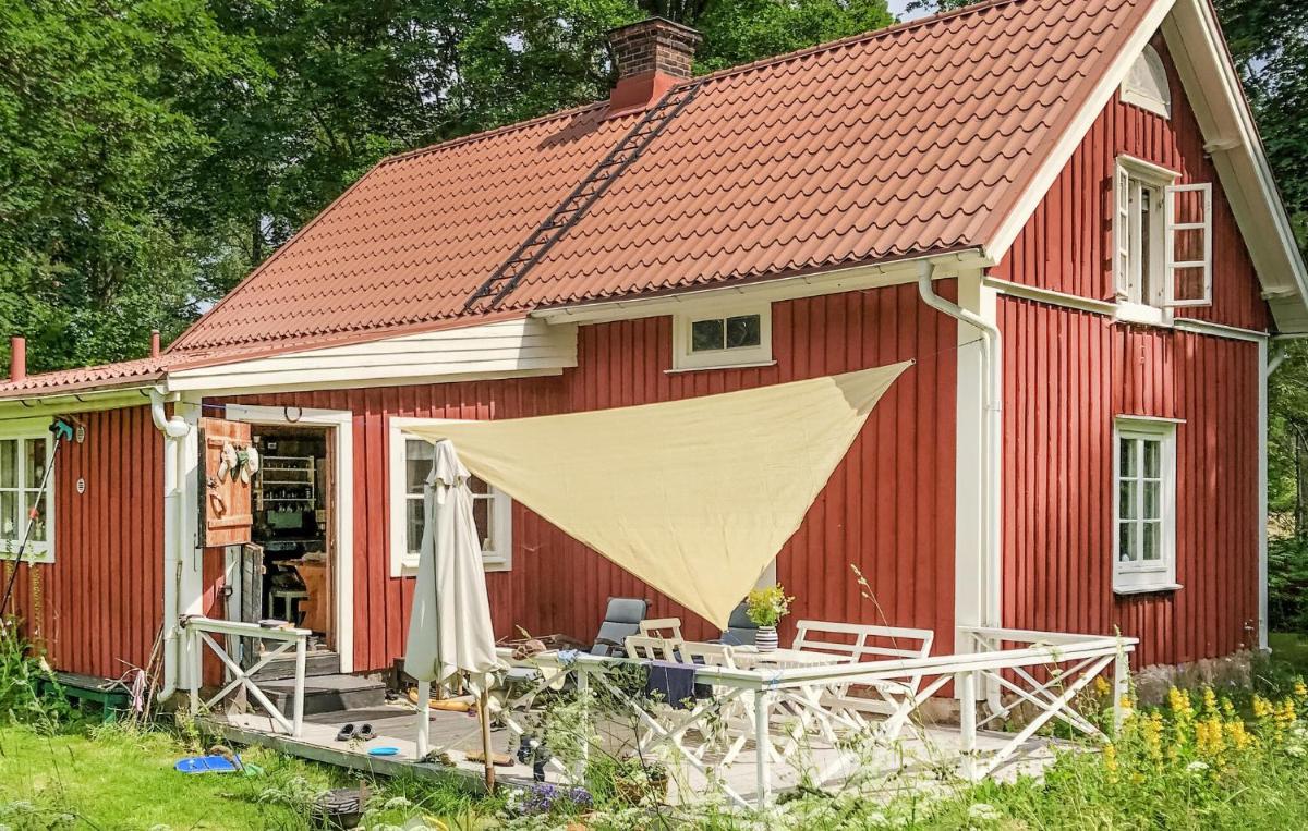 4 Bedroom Gorgeous Home In Vckelsng