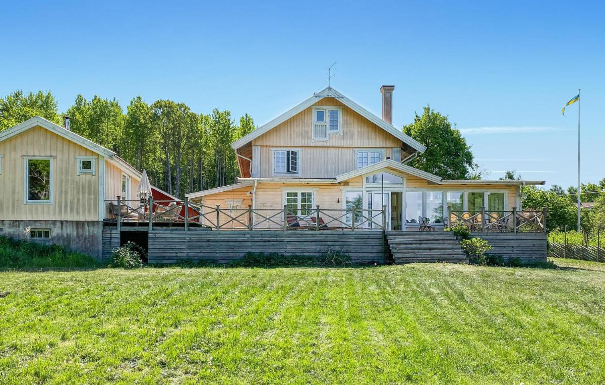 Amazing Home In Näshulta With Wifi