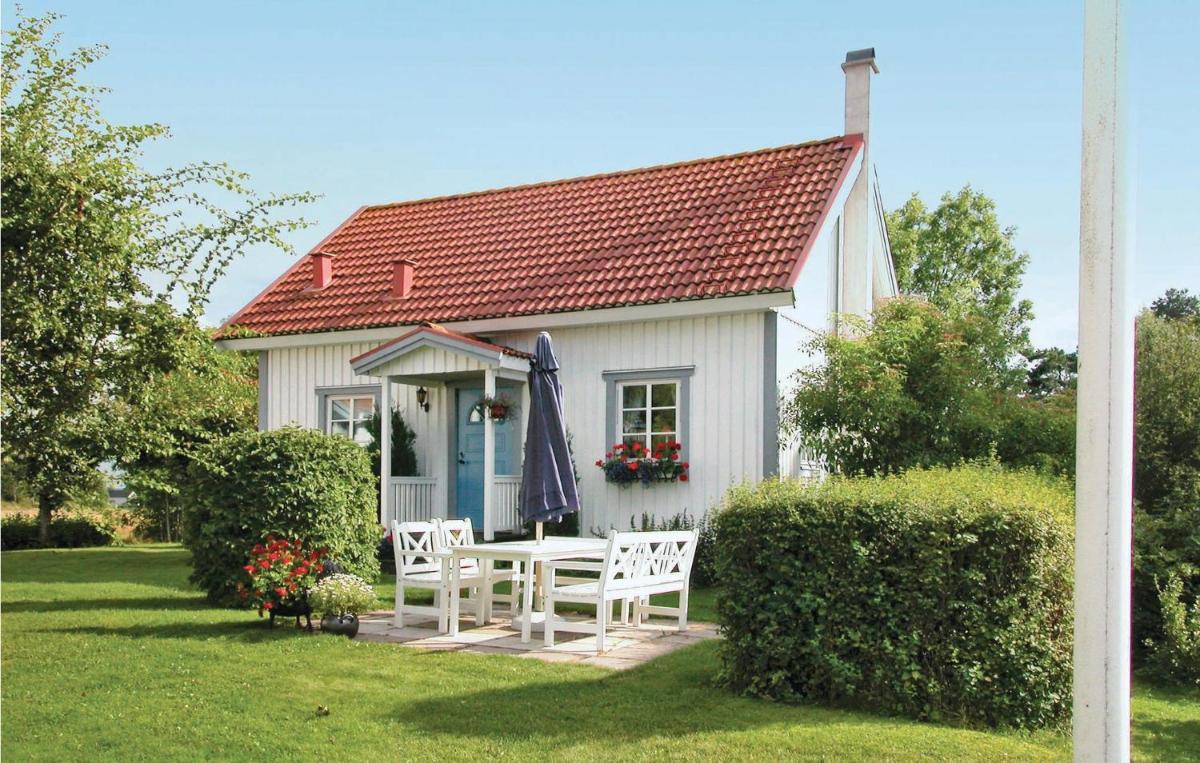 Beautiful Home In Eskilstuna With Kitchen