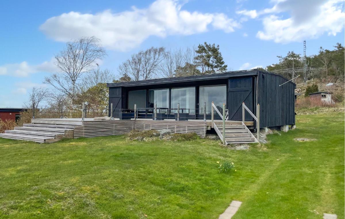 Beautiful Home In Stråvalla With Wifi