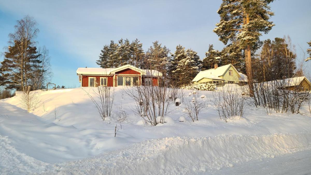 Charming cottage in Forsa, Hudiksvall with lake view