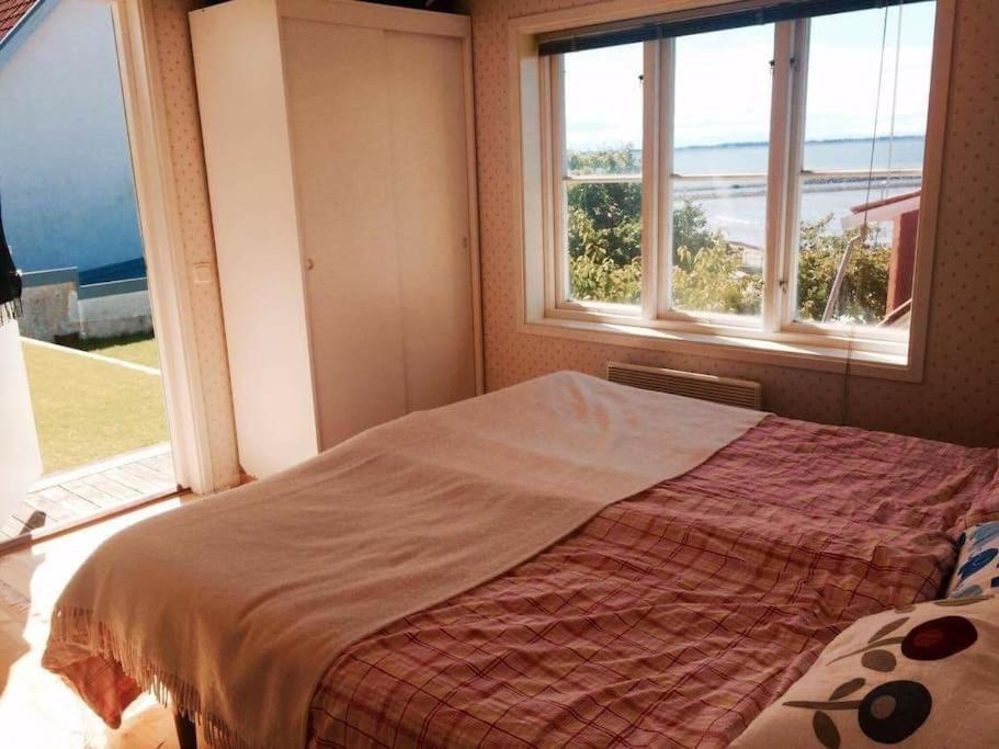 Cottage by the ocean