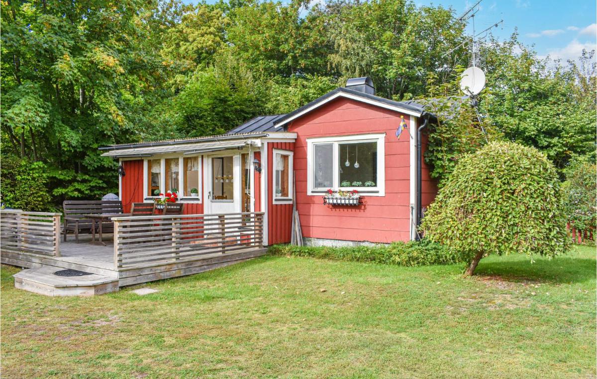 Cozy Home In Fjälkinge With House Sea View