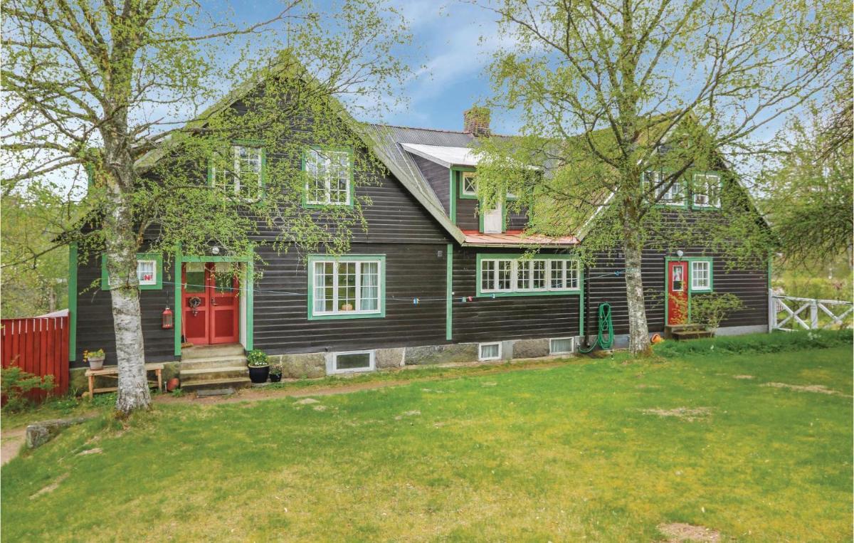 Cozy Home In Visseltofta With Kitchen