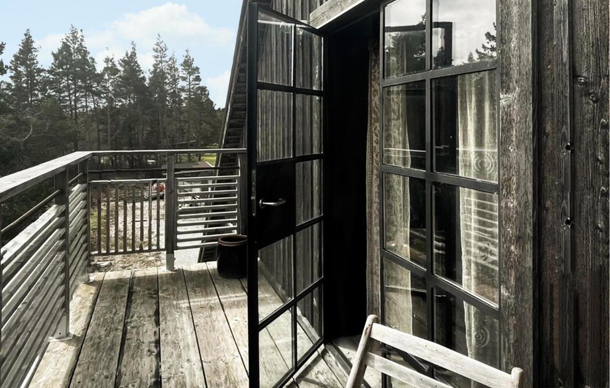 Lovely Home In Lärbro With Wifi