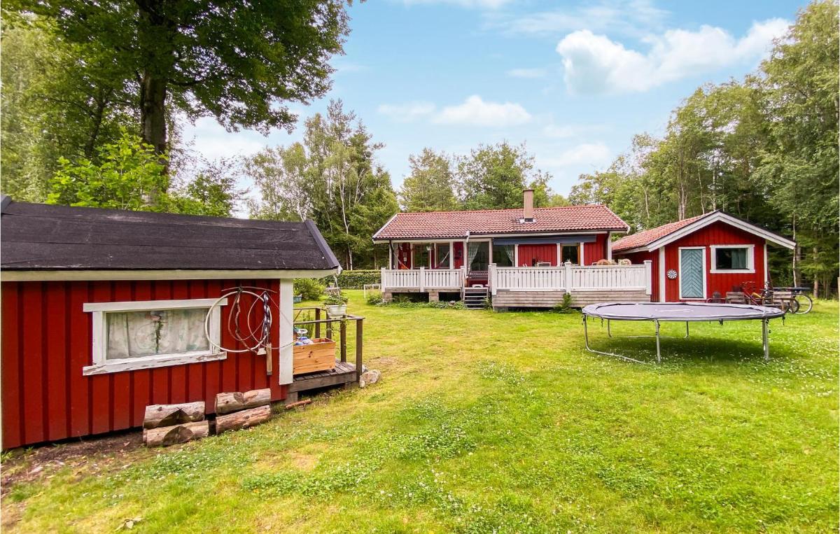 Lovely Home In rkelljunga With Kitchen