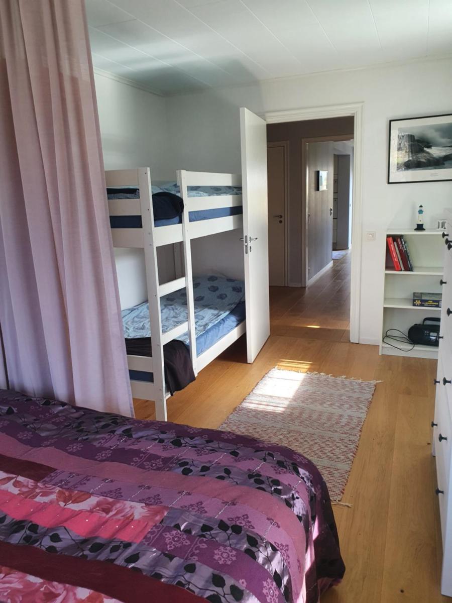 Skärgårdsidyll på Björkö med gångavstånd till havet
