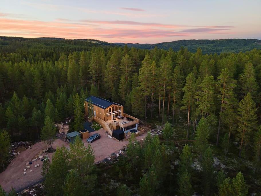 Skogsslottet-Badstue og Spabad!
