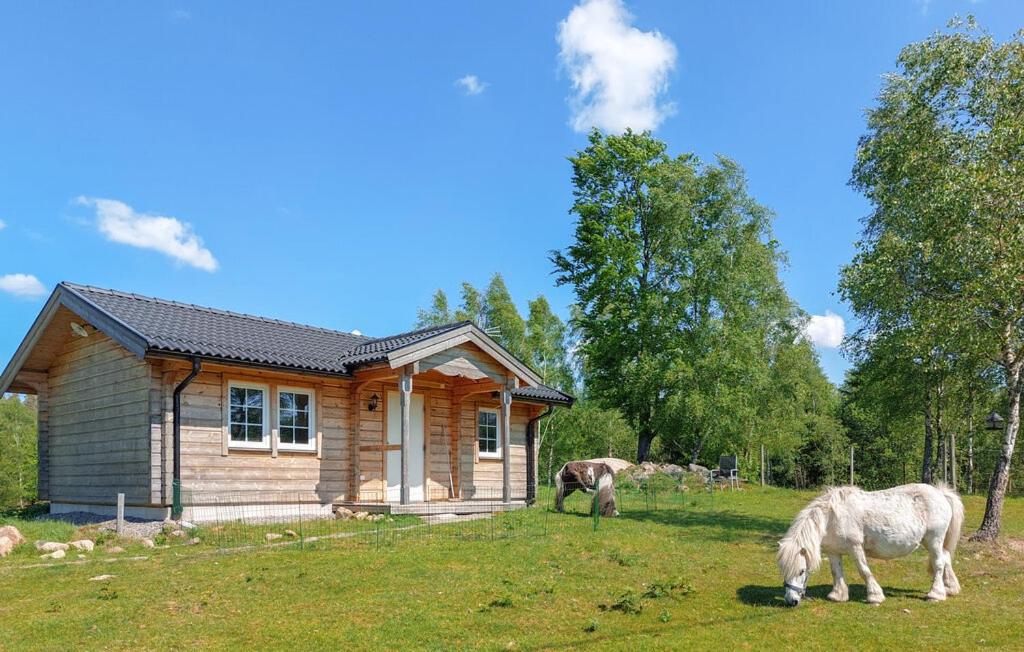 STUGA COTTAGE ÄNGELHOLM lantlig, on horsefarm